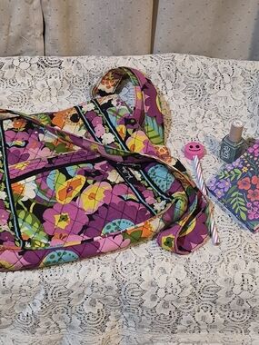 Vera Bradley Va Va Bloom Hipster Bag Bundle Set with 26/27 Planner.